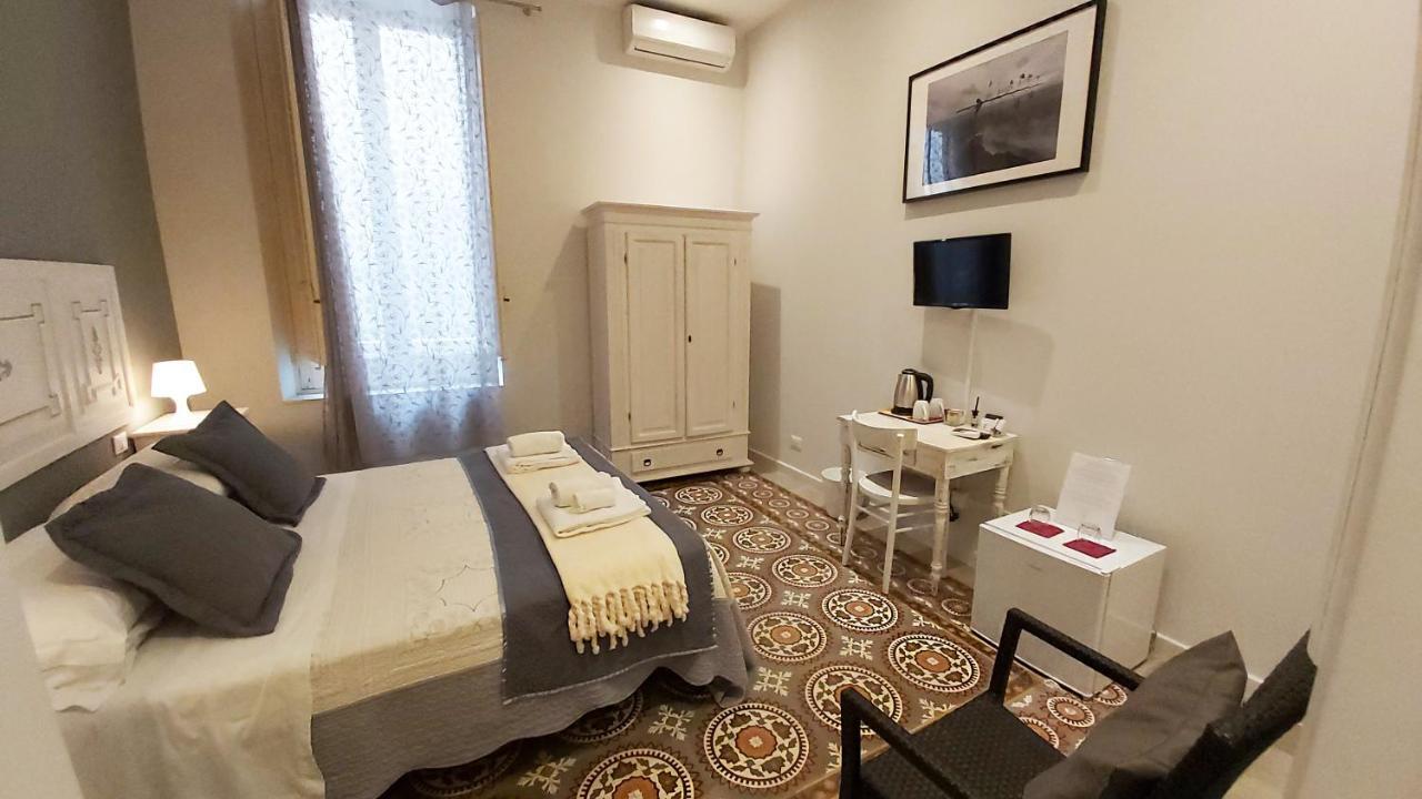Boutique Rooms And Breakfast Granveliero Trapani Exterior foto